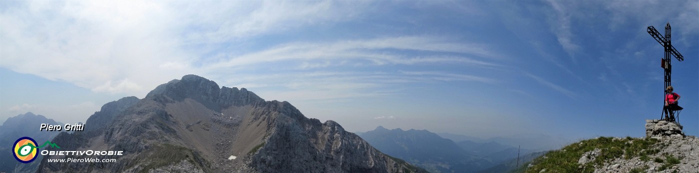 41 Panoramica verso Arera dalla vetta di Corna Piana .jpg